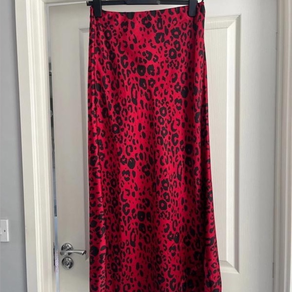 Stylish Red Leopard Print Skirt